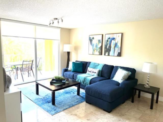 Appartamento Renovated 2/2 Unit At Yacht Club/Aventura Esterno foto