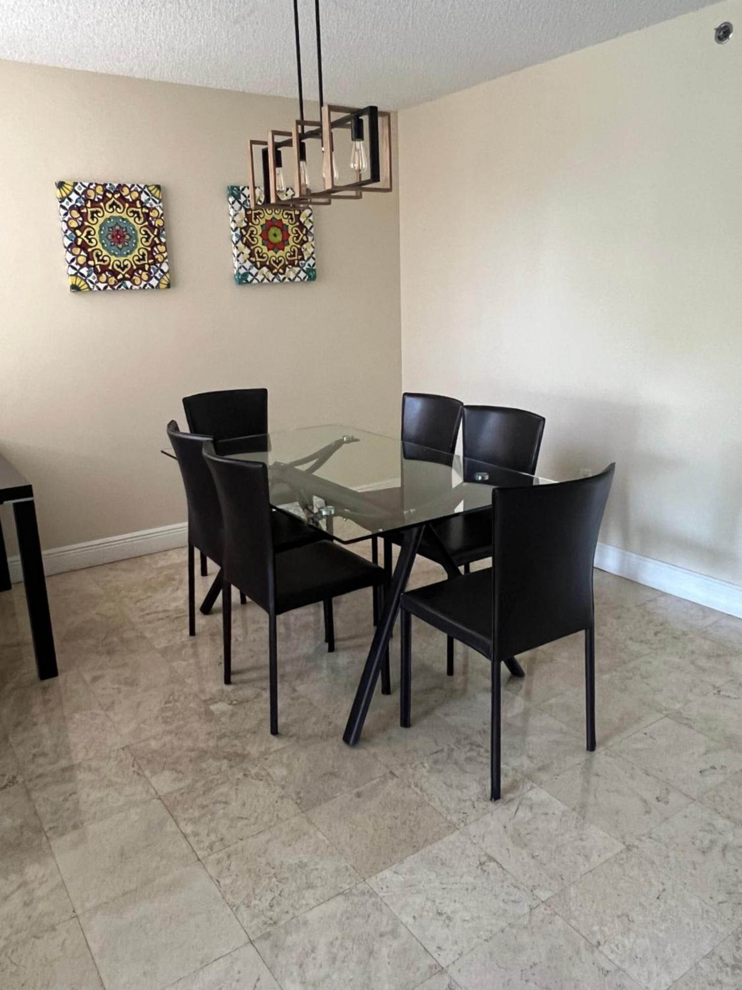 Appartamento Renovated 2/2 Unit At Yacht Club/Aventura Esterno foto