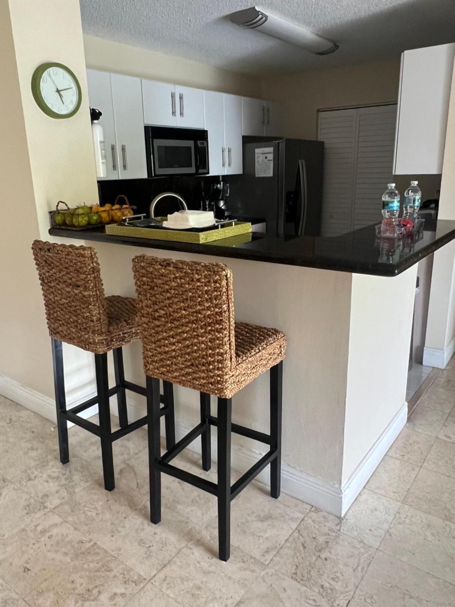 Appartamento Renovated 2/2 Unit At Yacht Club/Aventura Esterno foto
