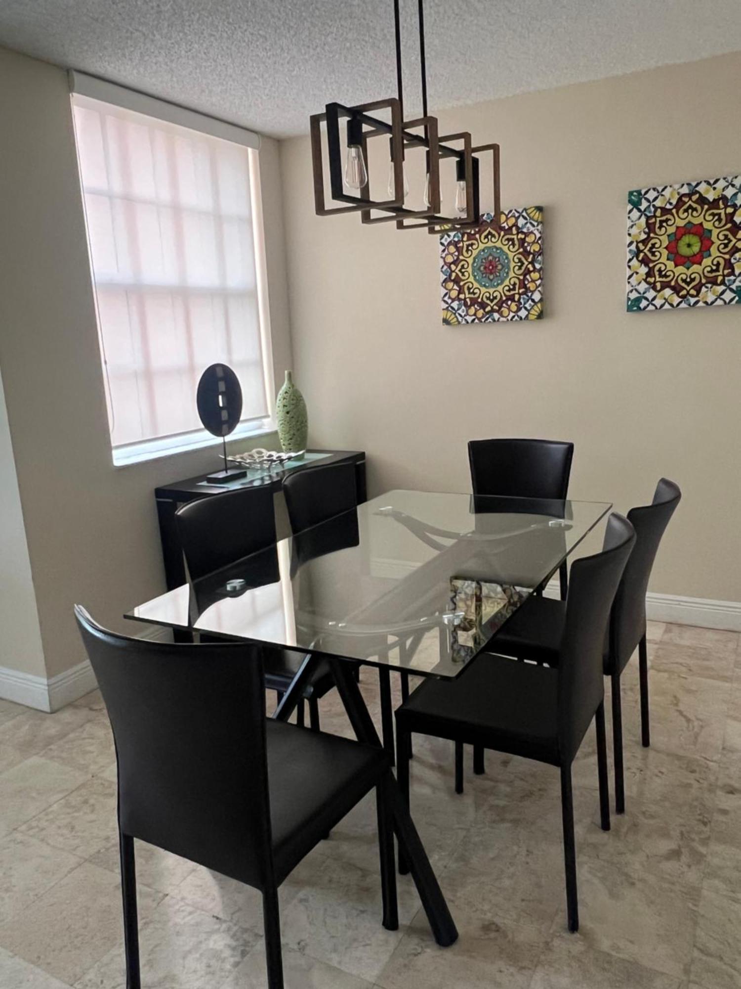Appartamento Renovated 2/2 Unit At Yacht Club/Aventura Esterno foto