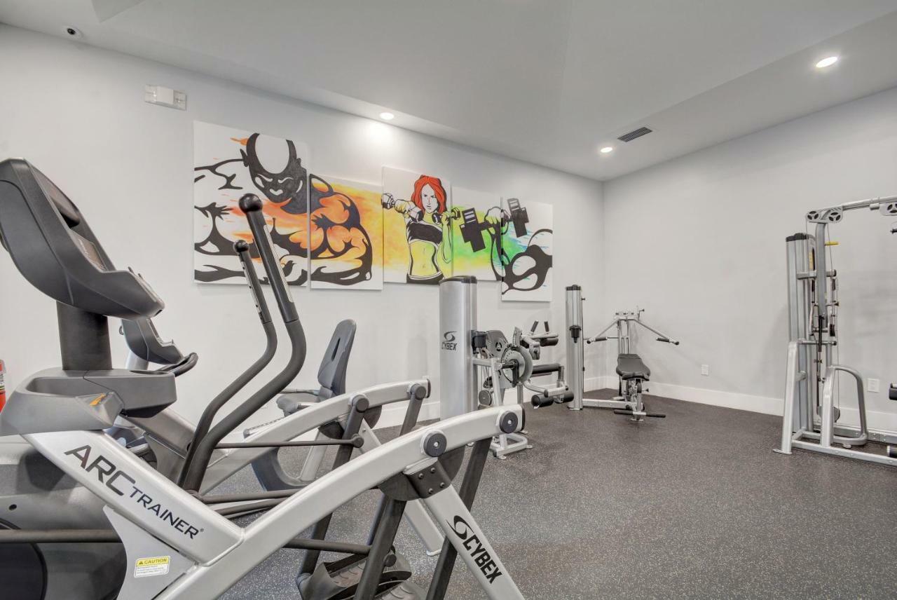 Appartamento Renovated 2/2 Unit At Yacht Club/Aventura Esterno foto