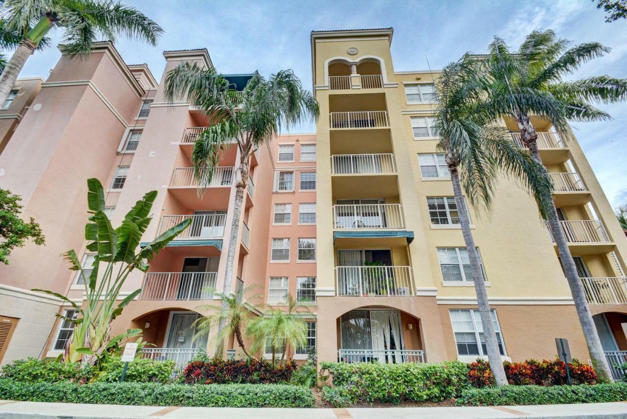 Appartamento Renovated 2/2 Unit At Yacht Club/Aventura Esterno foto
