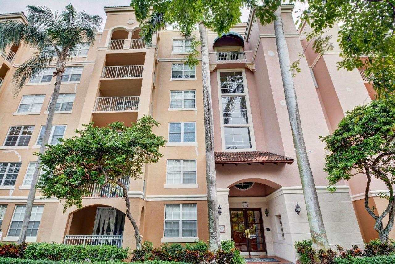 Appartamento Renovated 2/2 Unit At Yacht Club/Aventura Esterno foto